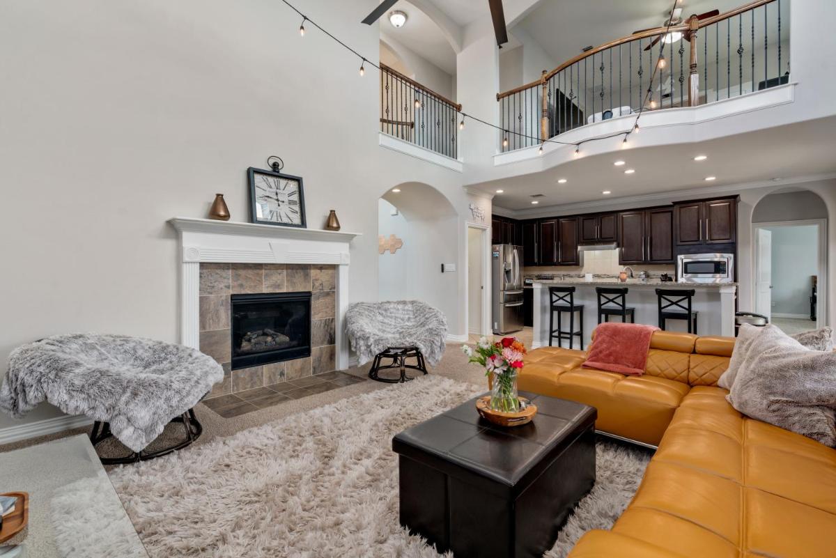 Suitetrails - Cozy and Fun Luxury Family Home!