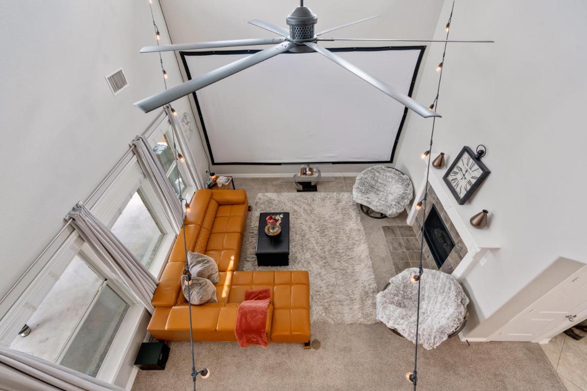 Suitetrails - Cozy and Fun Luxury Family Home!