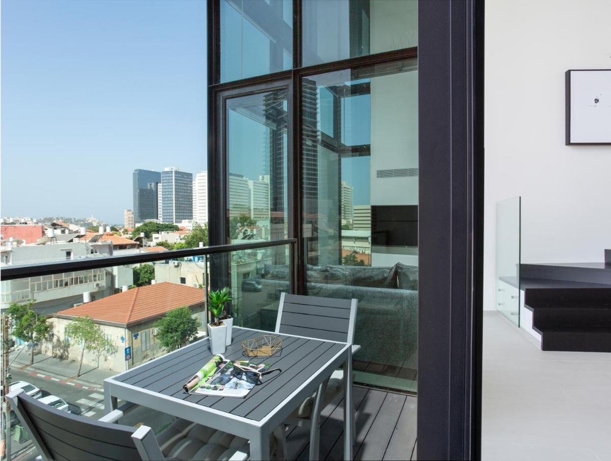Suitetrails - Unique Loft 1BR in White City by HolyGuest