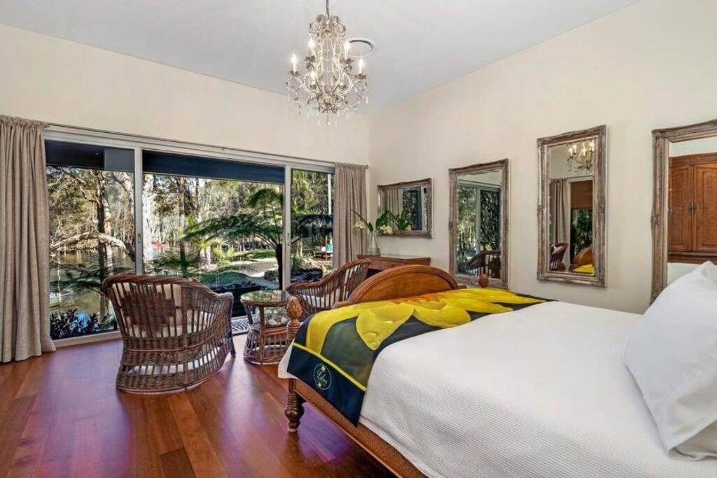 Heavenly Hideaway 20 minutes drive to Broadbeach - Housity