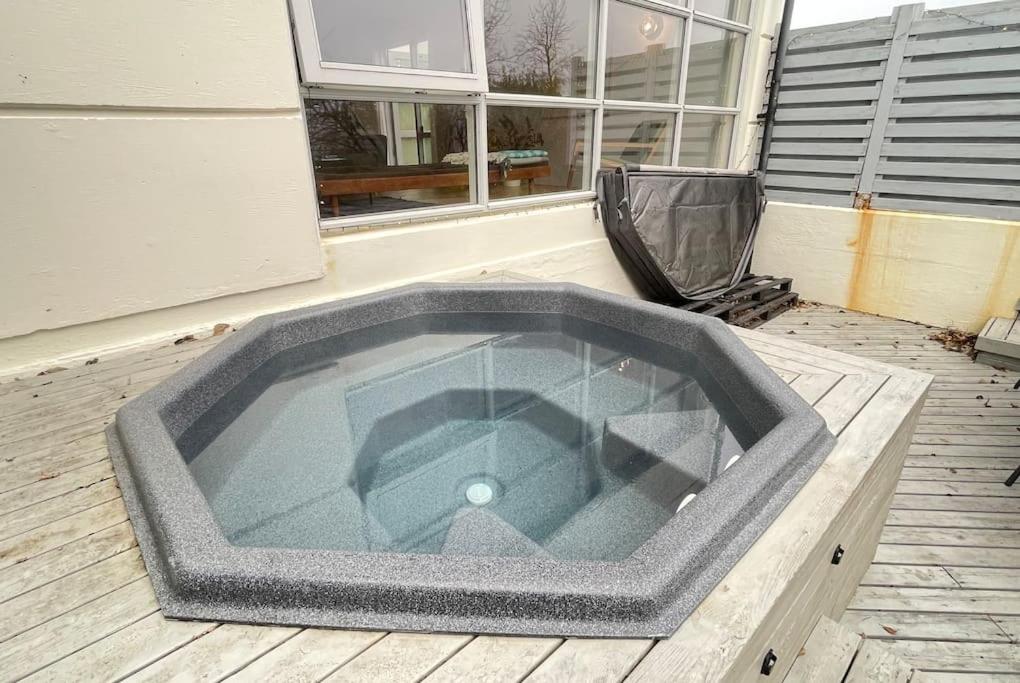 Modern family friendly house in Reykjavik - Housity