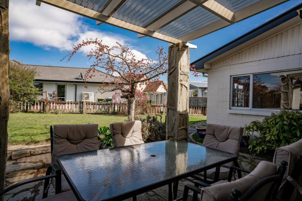 The Sunhaven - Cromwell Holiday Home - Housity