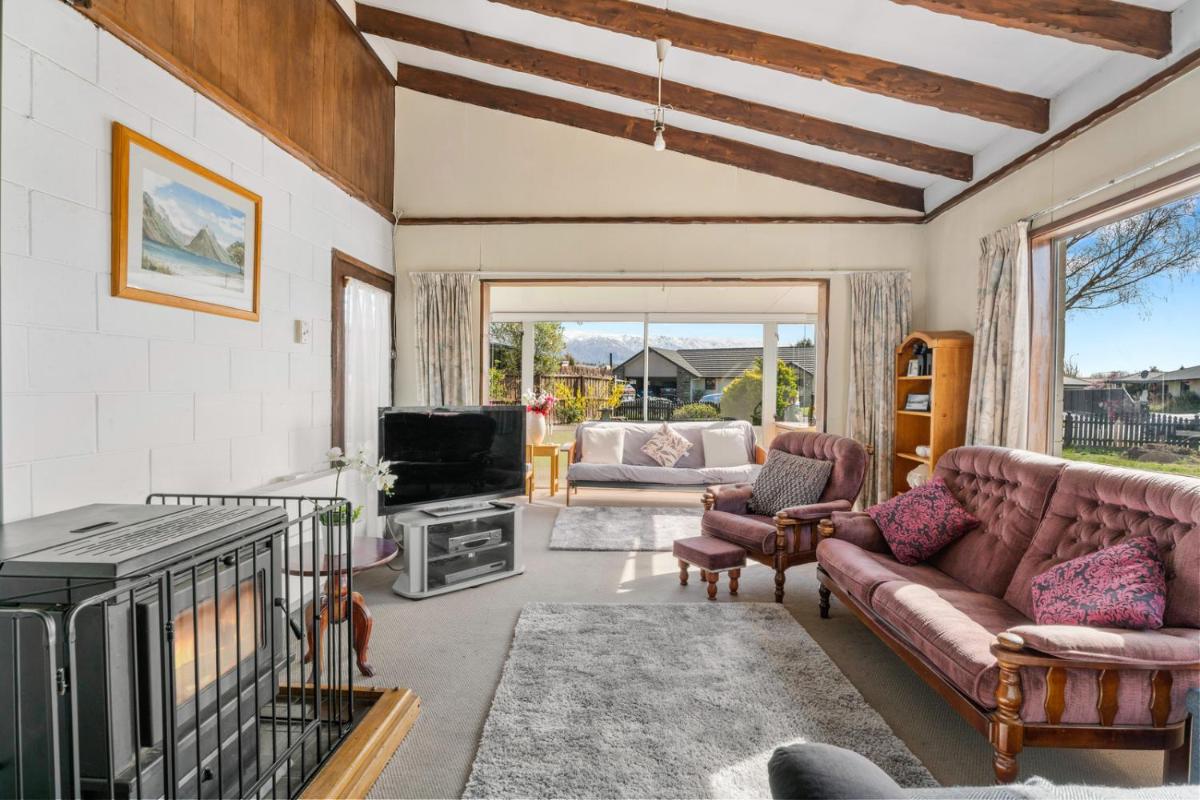 The Sunhaven - Cromwell Holiday Home - Housity