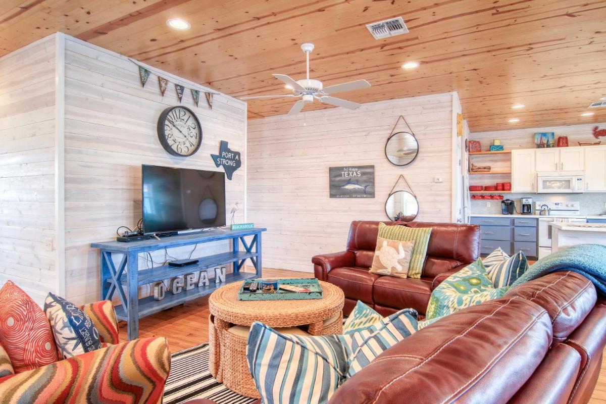 Beach Buzz - House - Housity