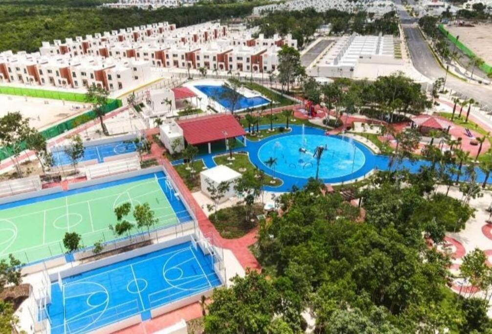 Cancún Smart House with pool & AquaPark - Housity