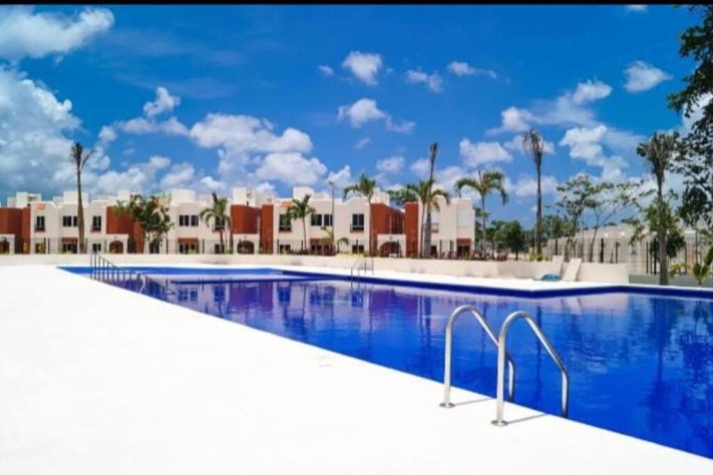 Suitetrails - Cancún Smart House with pool & AquaPark