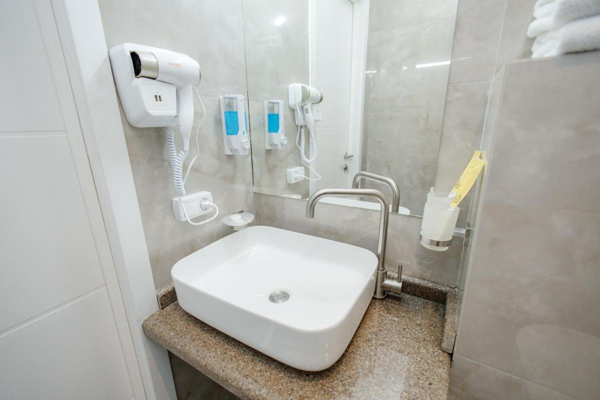 281 Hotel - Hizvo