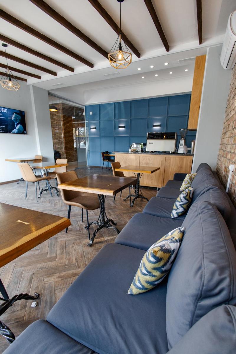 281 Hotel - Hizvo