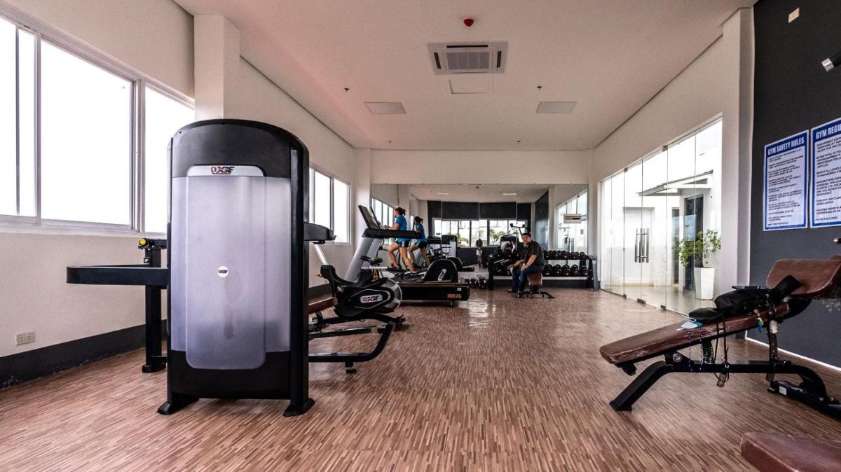 Suitetrails - Modern Condo with pool and gym
