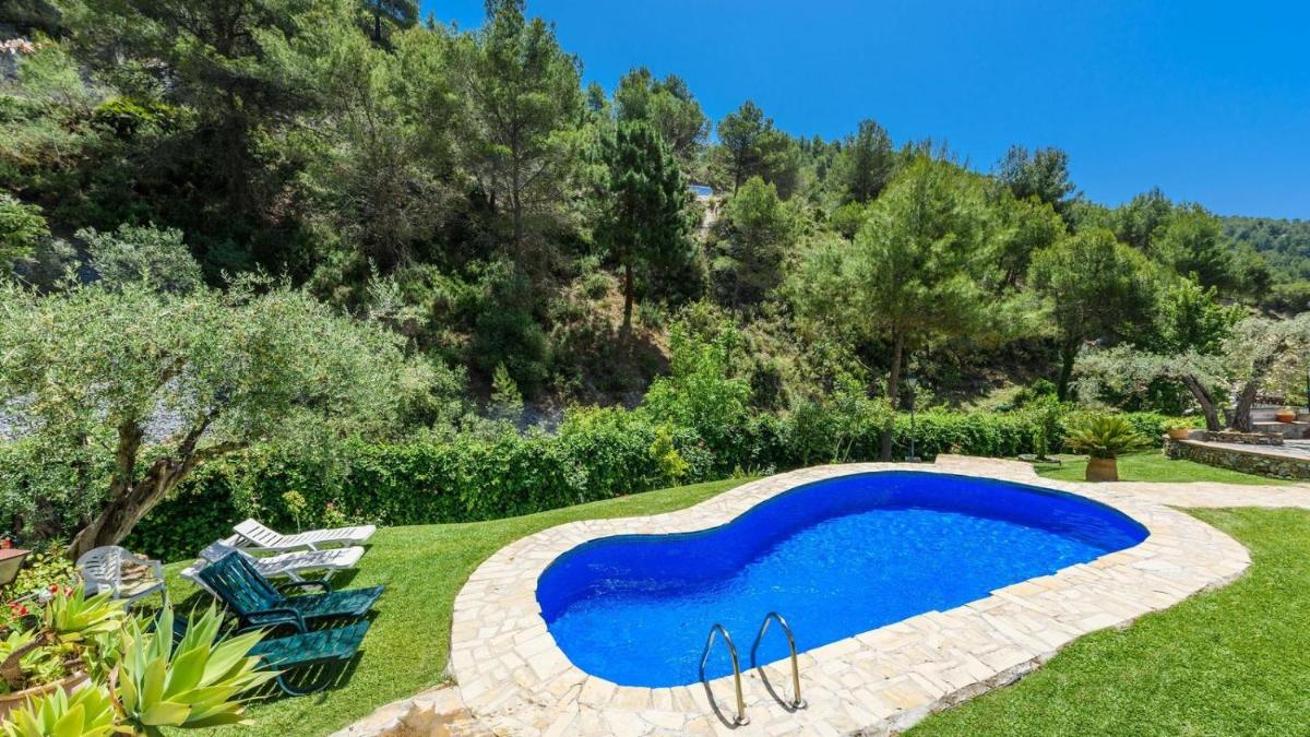 El Acebuchal - Casa Rosa Frigiliana by Ruralidays - Housity