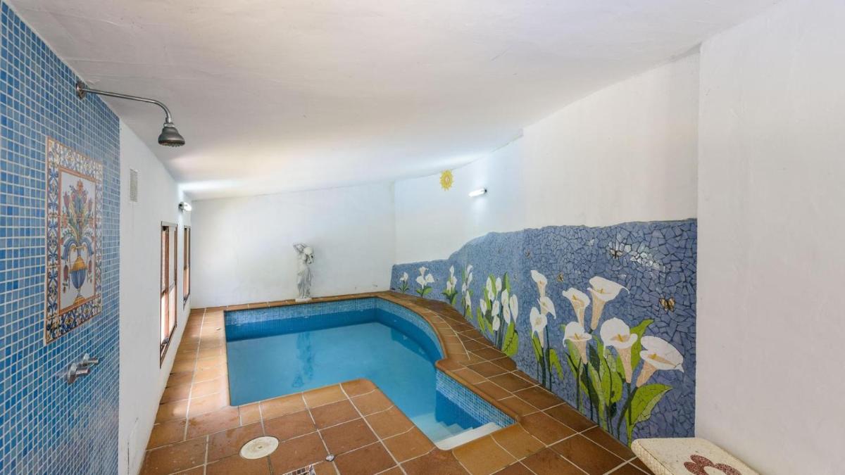 El Acebuchal - Casa Rosa Frigiliana by Ruralidays - Housity