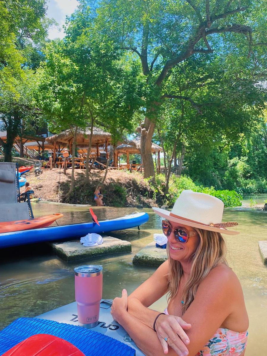 Sons Rio Cibolo - Glamping Cabin #J Romantic Getaway on Gorgeous Cibolo Creek! - Housity