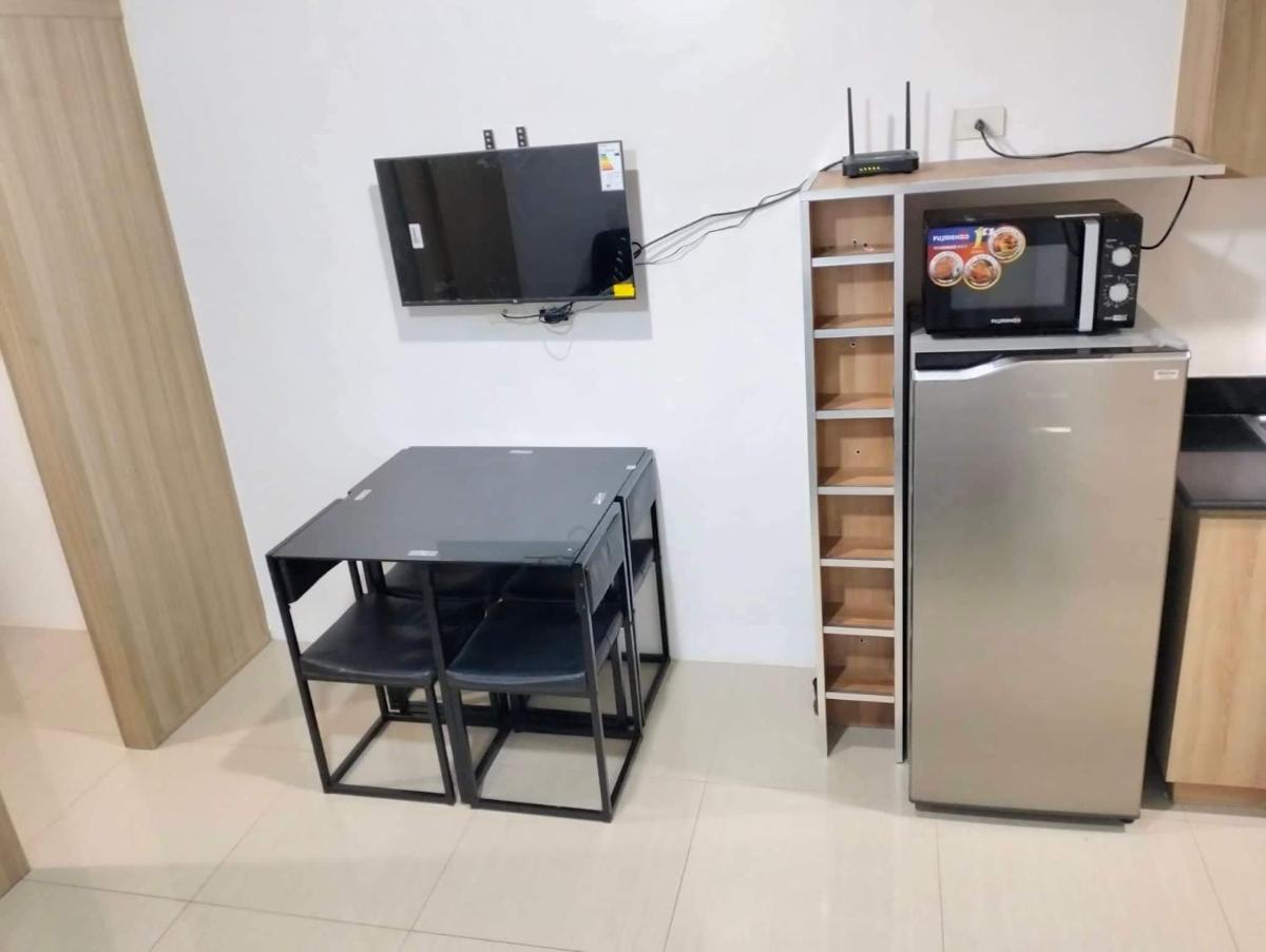 Ray's Staycation at Shore Residences - Housity