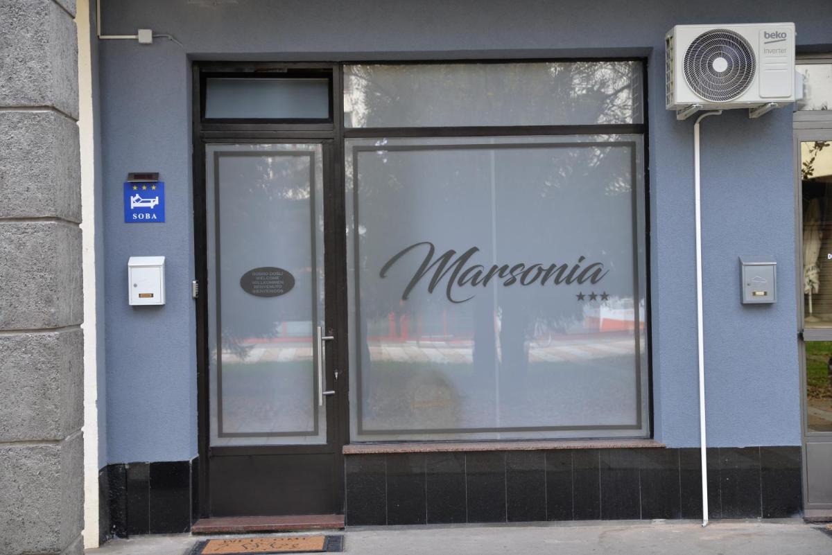 Room Marsonia - Housity