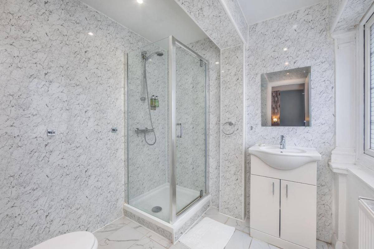 King Solomon Hotel- Golders Green - Housity