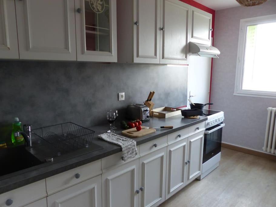 Chez Jacques - Balcon et Garage - Housity