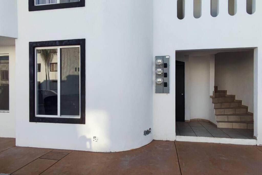 Hermoso departamento en coto privado y planta baja - Housity
