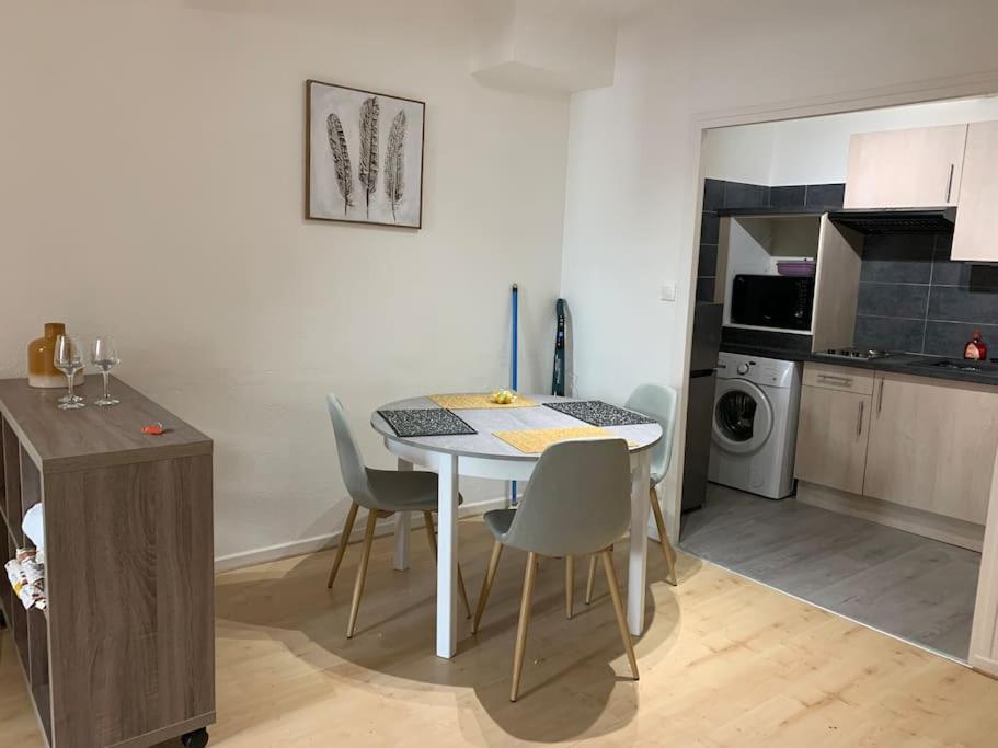 Suitetrails - Aubenas : Beau studio, proche du château