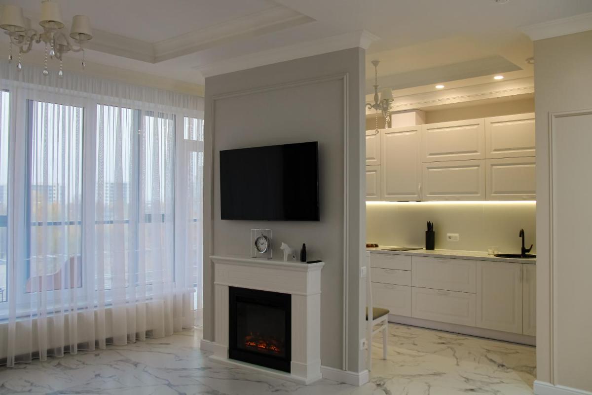 Coliseum Studio I - Housity