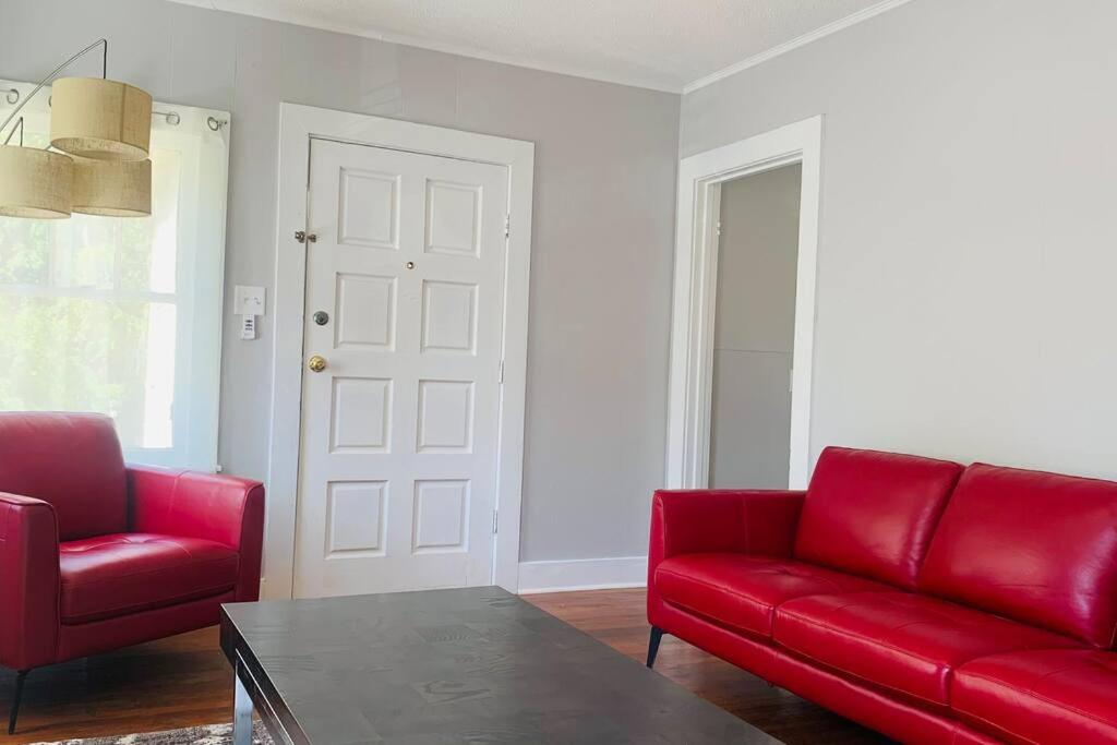 Spanish Town / Downtown Apartment - Housity