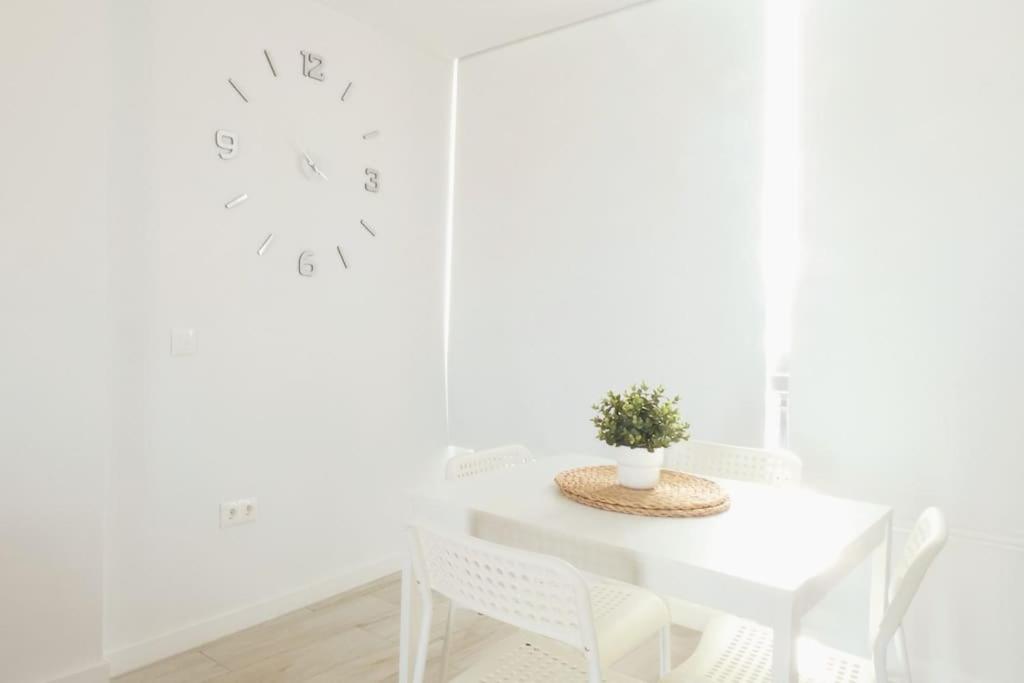 Newly refurbished beachfront apartment. - Housity