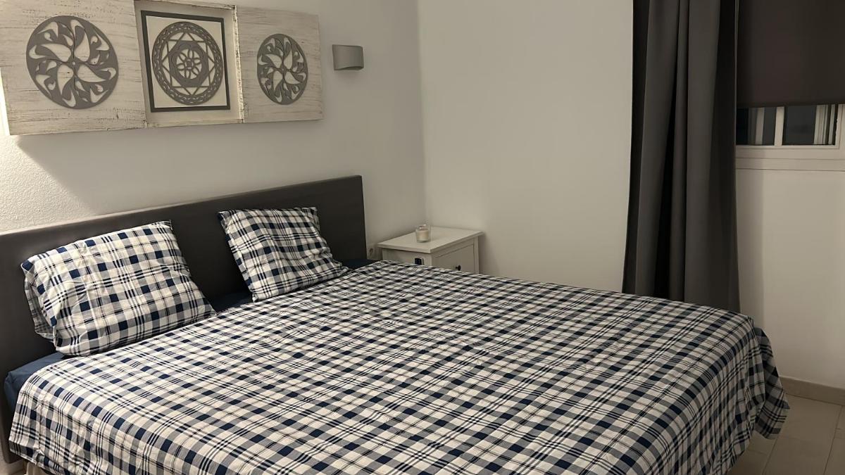 Apartment in Matagorda with swimming pool view - Housity