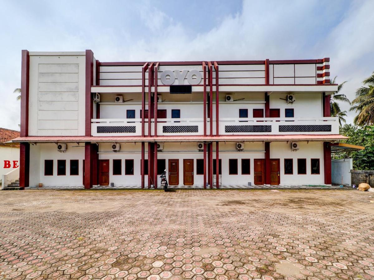 OYO 1525 Benson Hotel - Housity