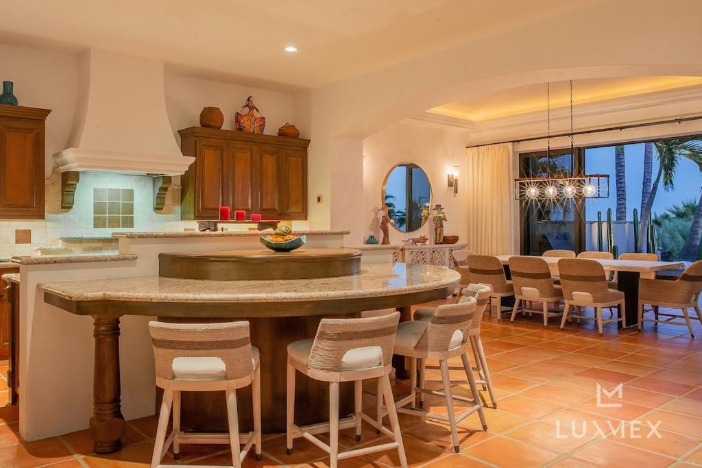 Suitetrails - Amazing 4bd Villa Del Mar Villa with Chef Butler and Steps from the Beach