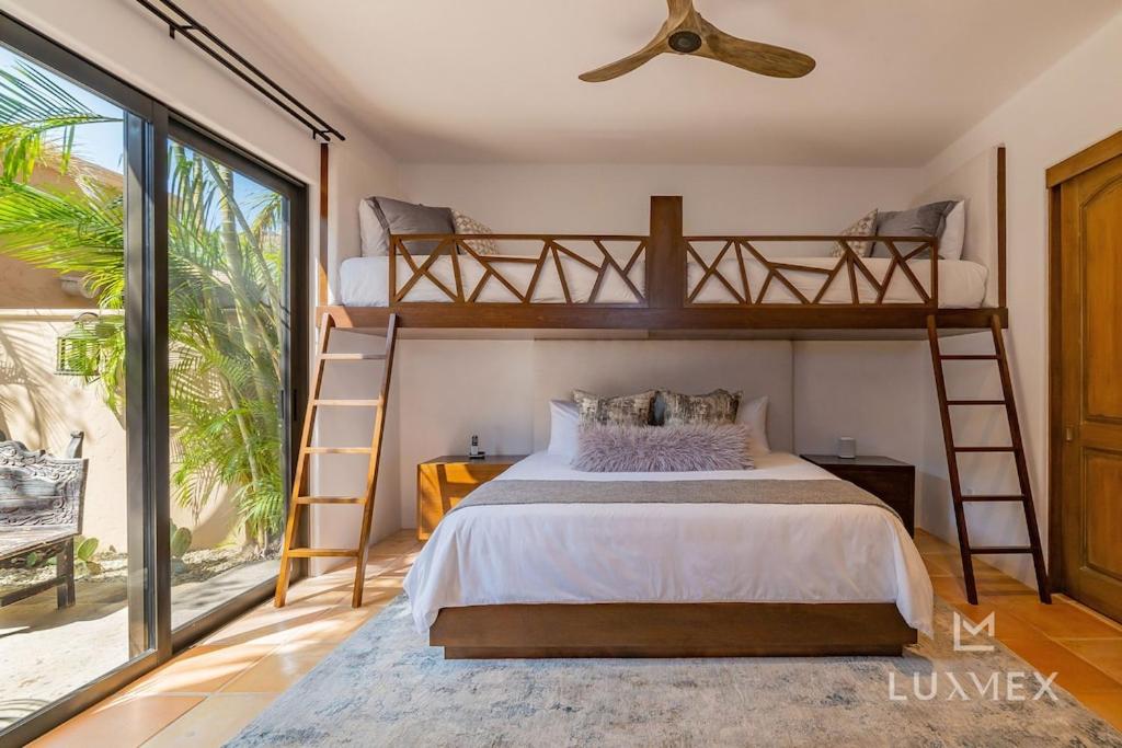 Suitetrails - Amazing 4bd Villa Del Mar Villa with Chef Butler and Steps from the Beach