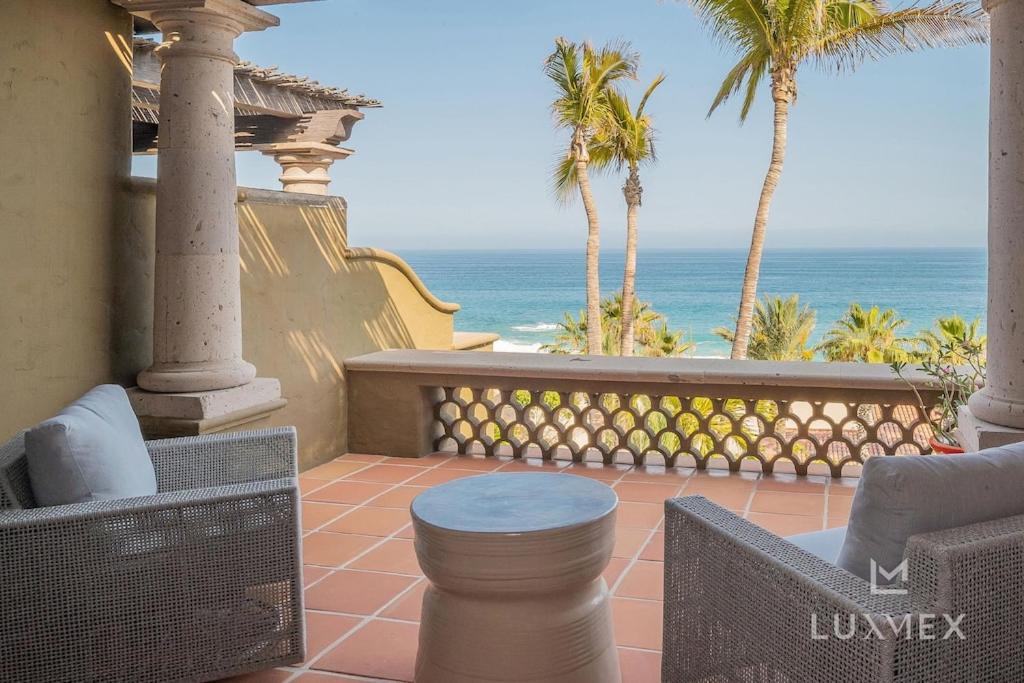 Amazing 5bd Villa Del Mar Villa with Full Staff and Steps from the Beach - Housity
