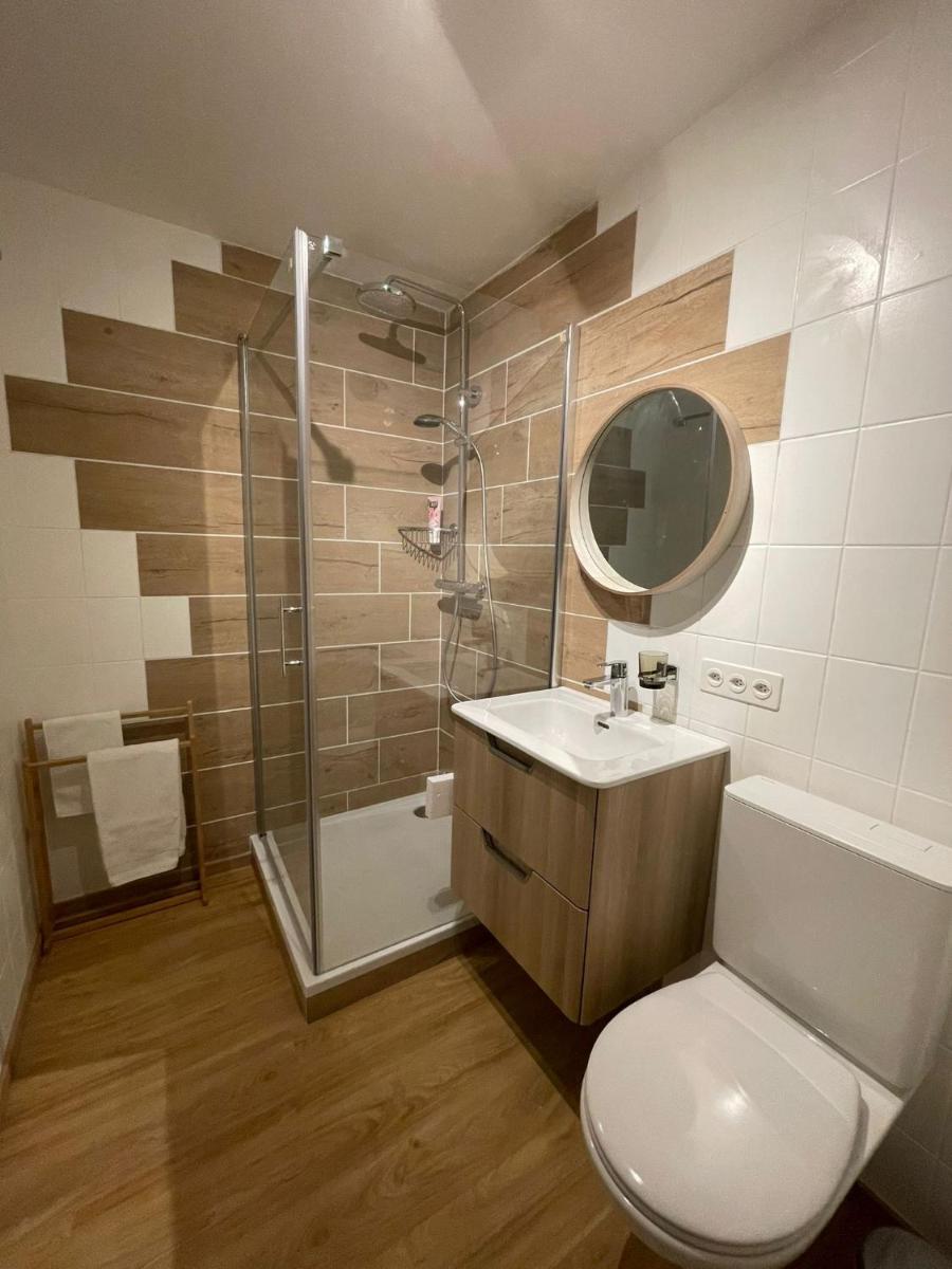 Appartement 53m2 rénové dans un chalet au coeur de Charmey avec vue sur les montagnes - Housity