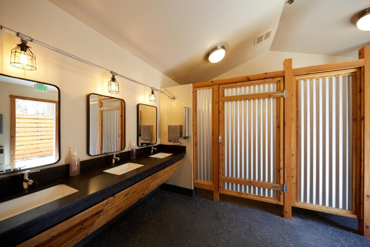 Evergreen Lodge at Yosemite - Housity