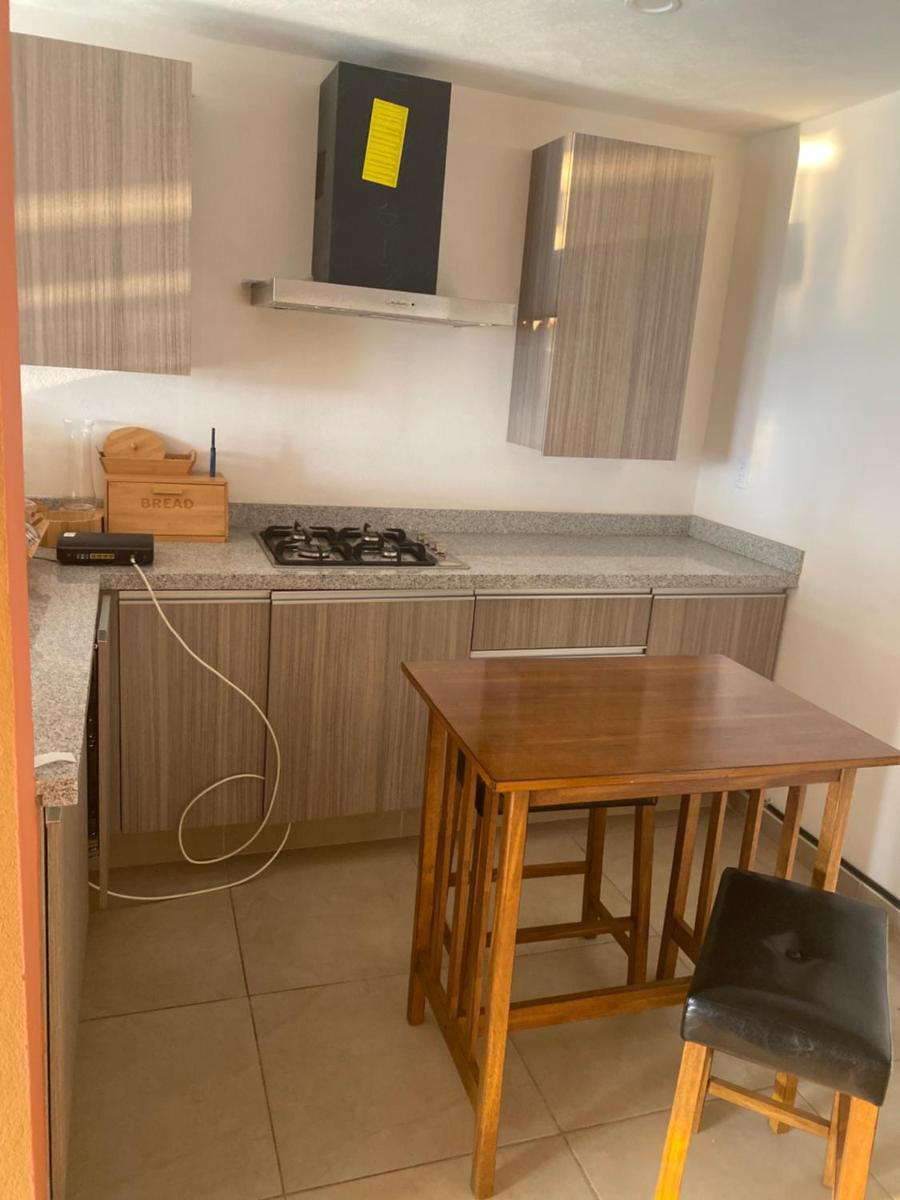 Hermoso departamento con alberca climatizada, gym y lago artificial - Housity