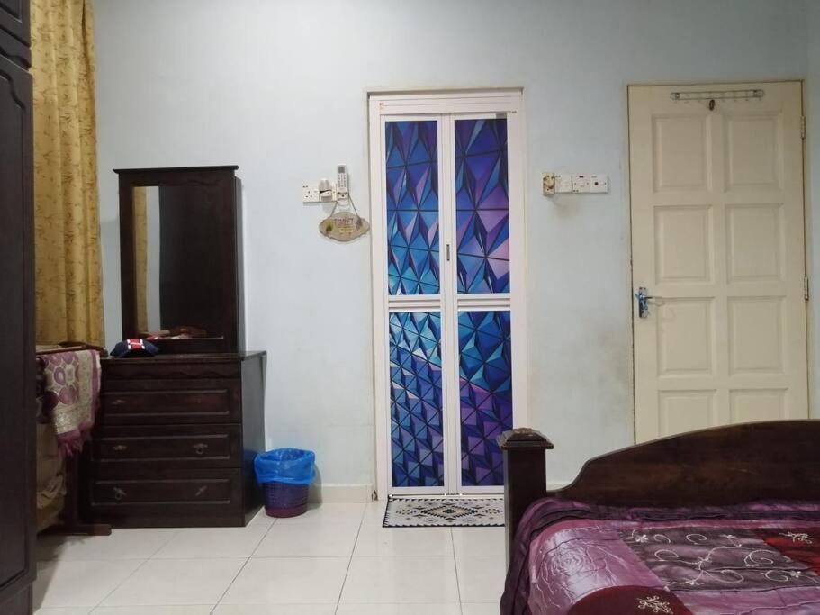 SRI WANG HOMESTAY @ ARAU - Housity