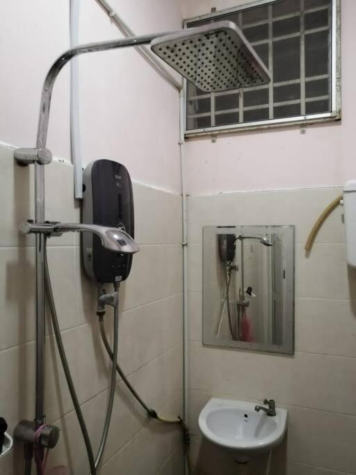 SRI WANG HOMESTAY @ ARAU - Housity
