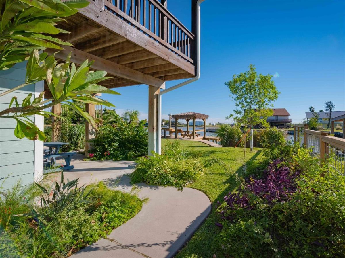 Coastal -Oasis - Housity