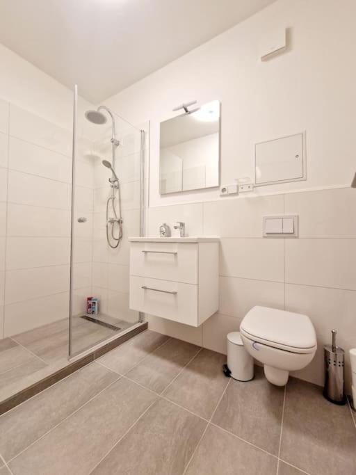 Luxurious apartment in the heart of Berlin 32 - Housity