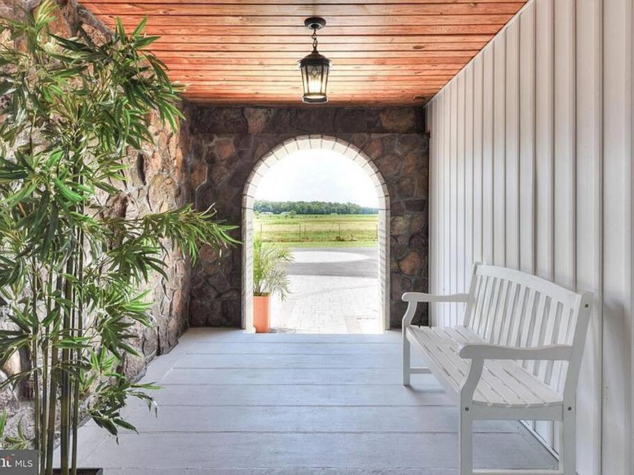 Suitetrails - Christian Grace Ranch - Luxury & Seclusion w/ Views and Farm Animals