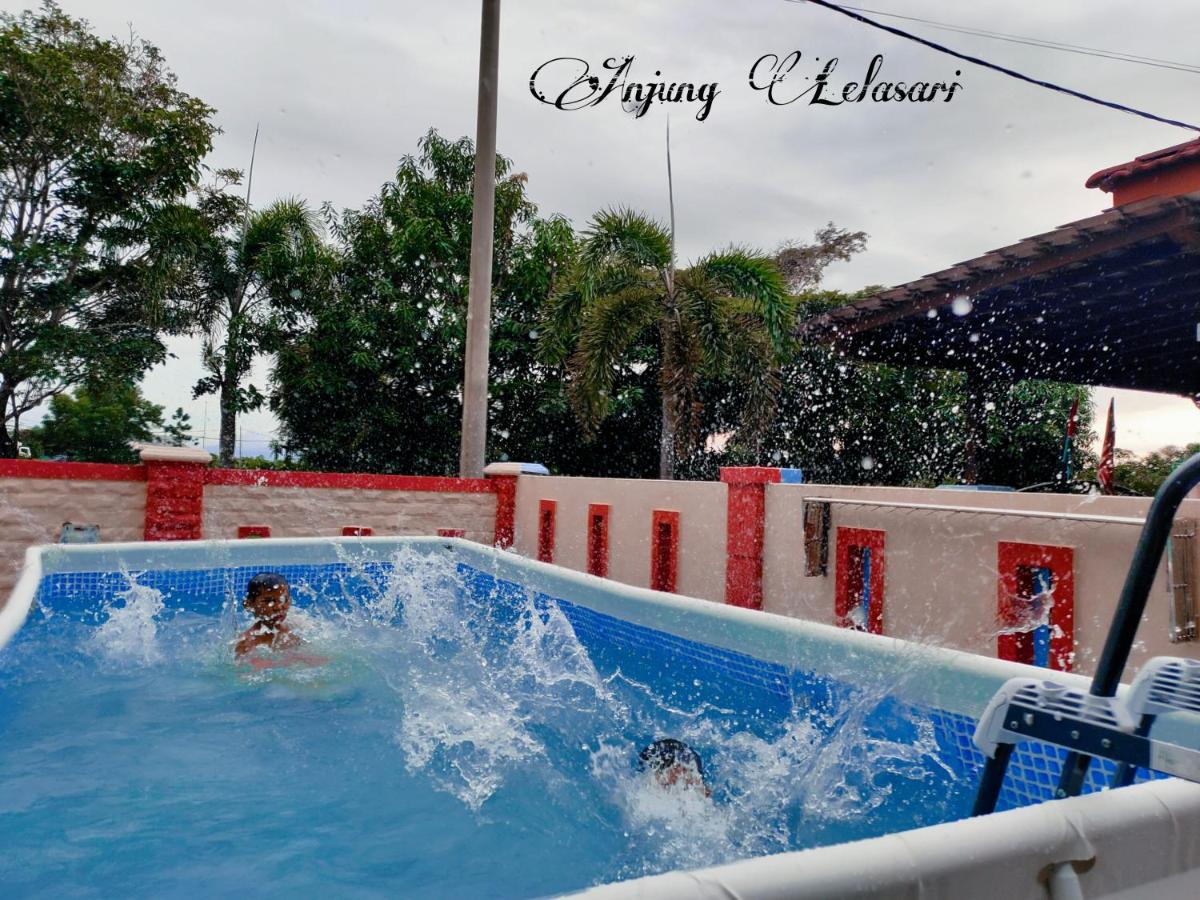 Homestay Anjung Lelasari Private Pool - Housity
