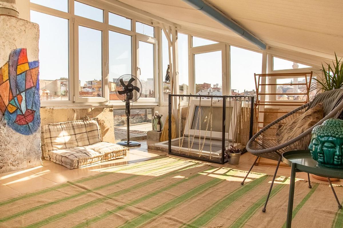 Eco-Friendly House with Authentic Design in Urla - Housity
