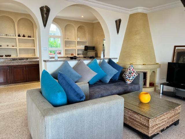 Guelli Villa luxe Mirleft 4 ou 5 Px - Housity