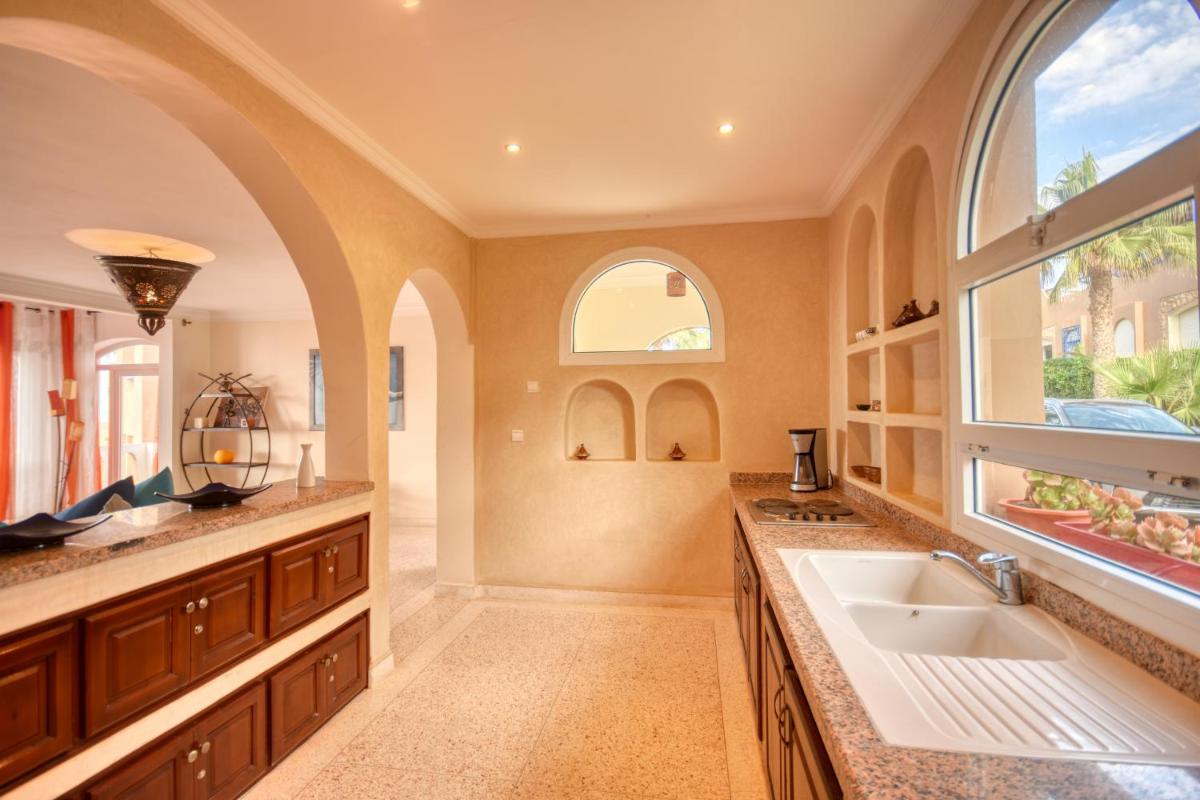 Guelli Villa luxe Mirleft 4 ou 5 Px - Housity