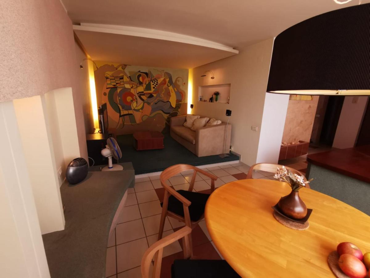Suitetrails - Ultimate Stay Lovely 3bed 2bath Apartment Suceava Ultra Central