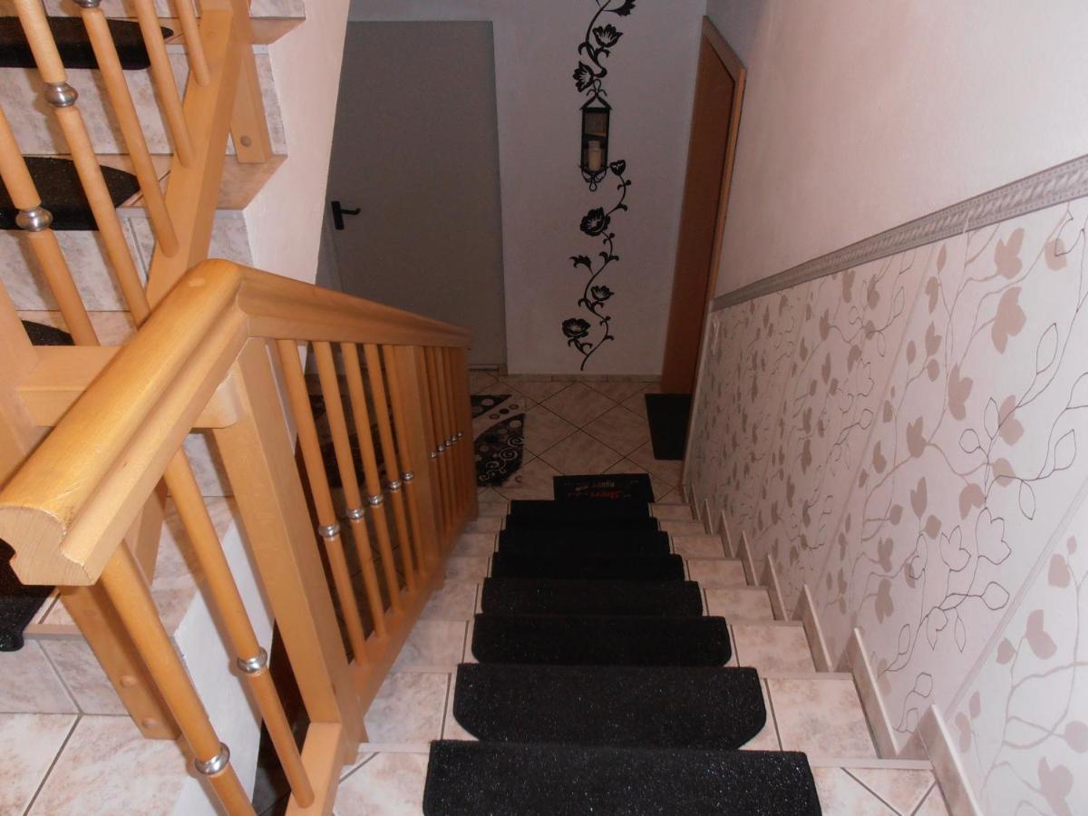 Schöne Moderne Wohnung - Housity