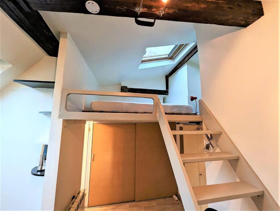 ID 348 - Chatelet/blvd Sébastopol (I°) - Housity