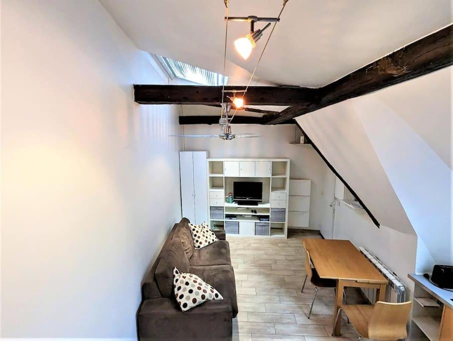 ID 348 - Chatelet/blvd Sébastopol (I°) - Housity