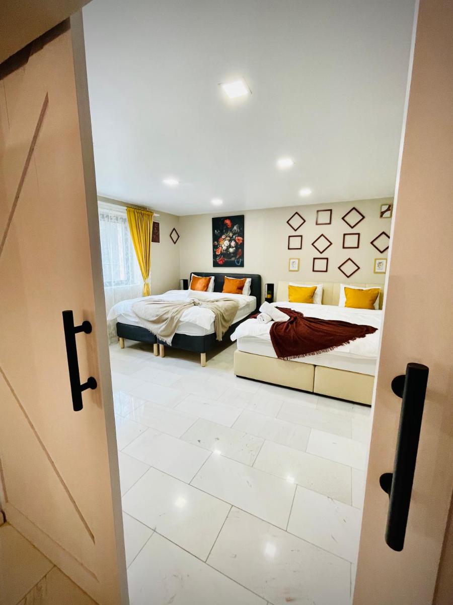 Montana Family Villa - Housity