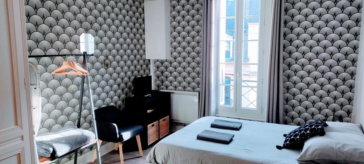 3 Emplacement Parfait ! 150m de la mer et de la rue Piétonne - Housity