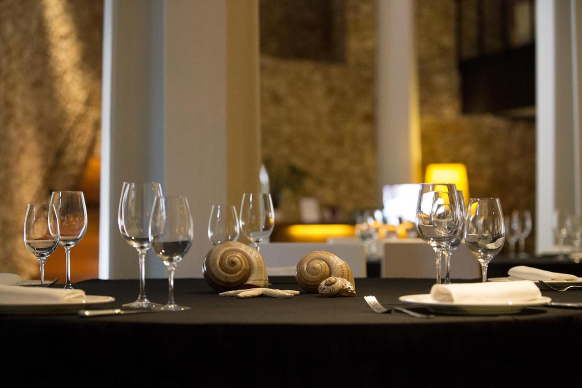 Bebidas en Hospes Maricel y Spa, Palma de Mallorca, a Member of Design Hotels