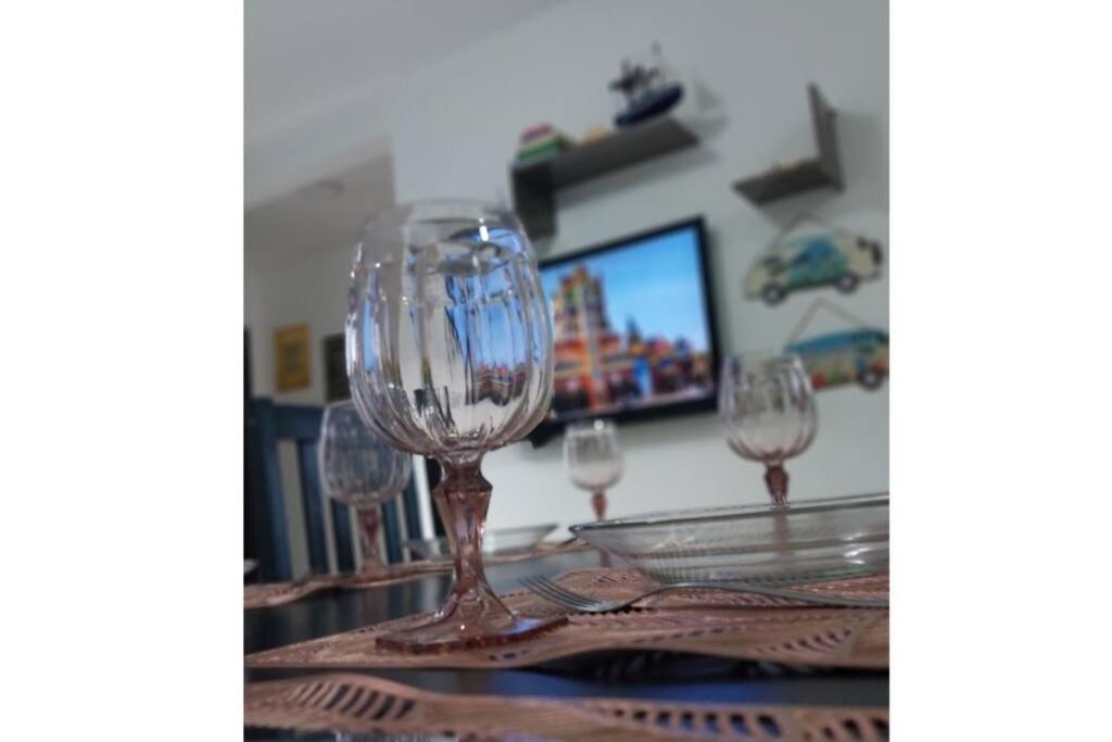 Linda casa a 150m da praia e prox ao Beto Carrero - Housity
